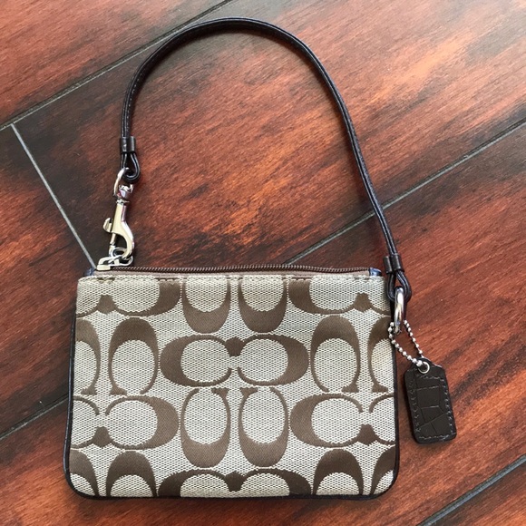 • Brown Coach Wristlet • - Picture 6 of 6